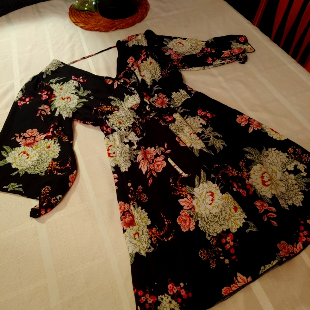 Women's dress super cute maurices small